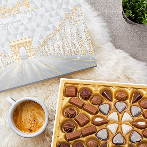 Lindt - Coffret CHAMPS-ÉLYSÉES Édition Diamant - 44 Chocolats Gourmands au Lait, Noir et Blanc, 468g