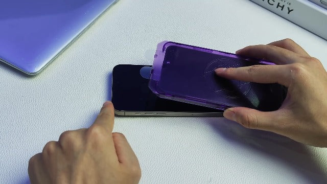 UniqueMe Premium Intimité Verre Trempé pour iPhone 15 Pro Max Protection écran Anti Espion, Dépoussiérage Automatique, 9H Couverture Complète Verre de Protection Privacy Film, 2 Pièces