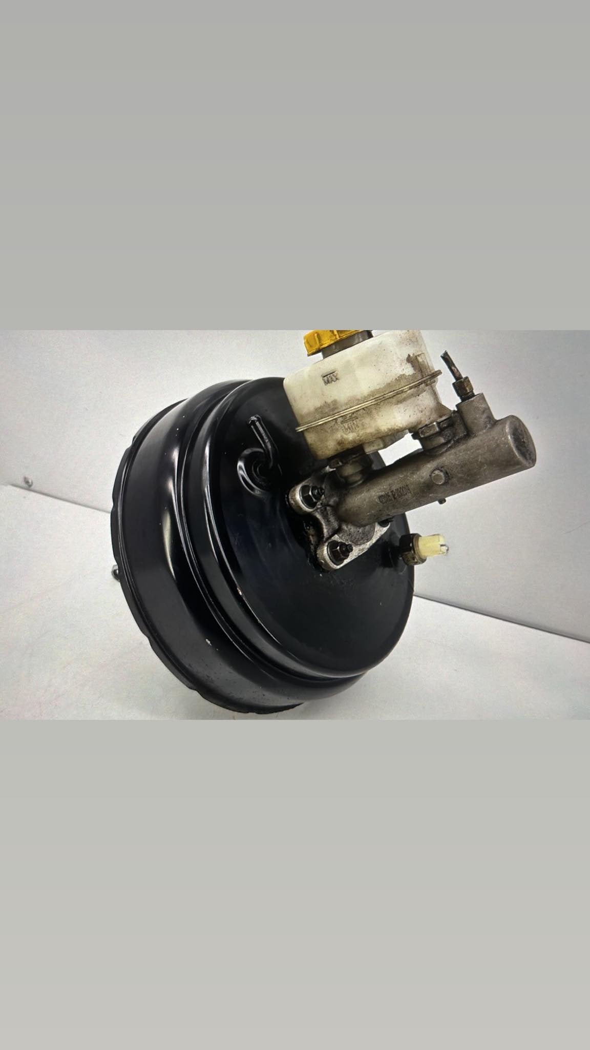 Servo frein d’occasion nissan patrol y61 + 2 têtes de fusils sous-marin + 4 leurres.