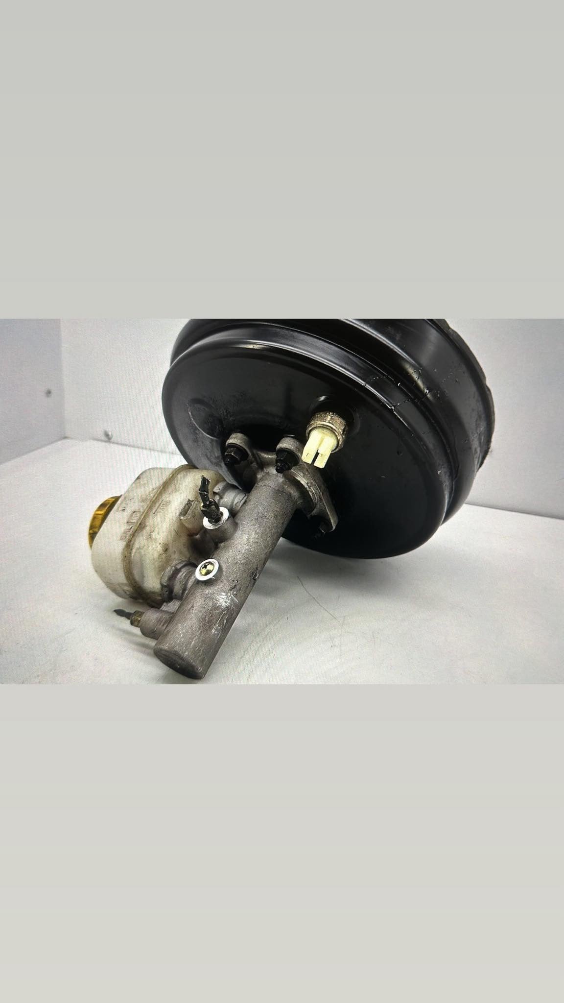 Servo frein d’occasion nissan patrol y61 + 2 têtes de fusils sous-marin + 4 leurres.